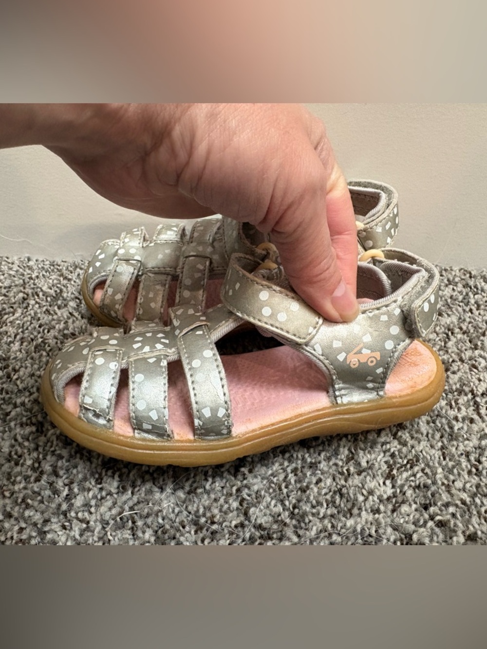 See Kai Run Metallic Silver Polka Dot Strappy Sandals Toddler Size 10c